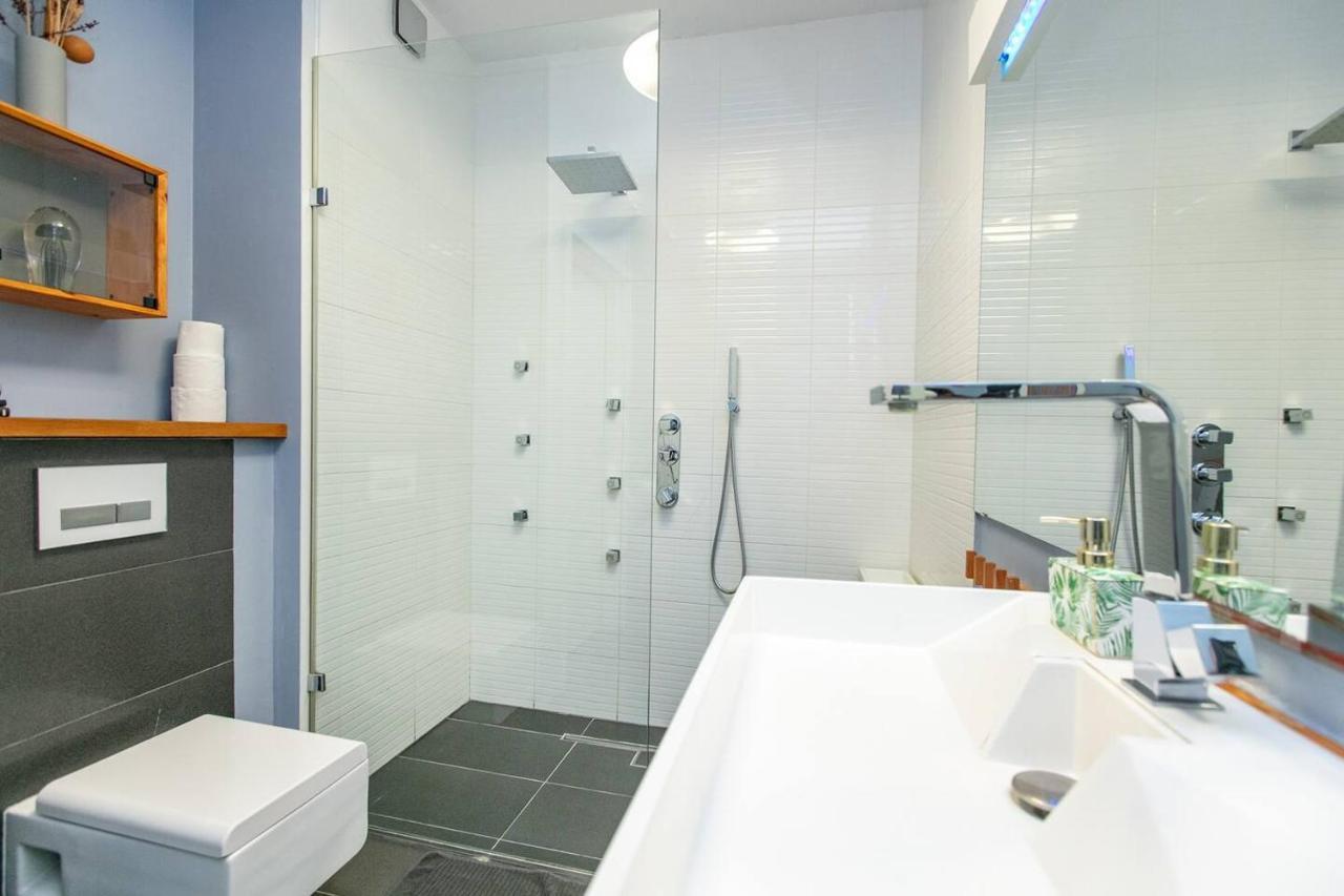 Dwupoziomowy, Rodzinny Apartament. Ochrona, Garaz. 바르샤바 외부 사진